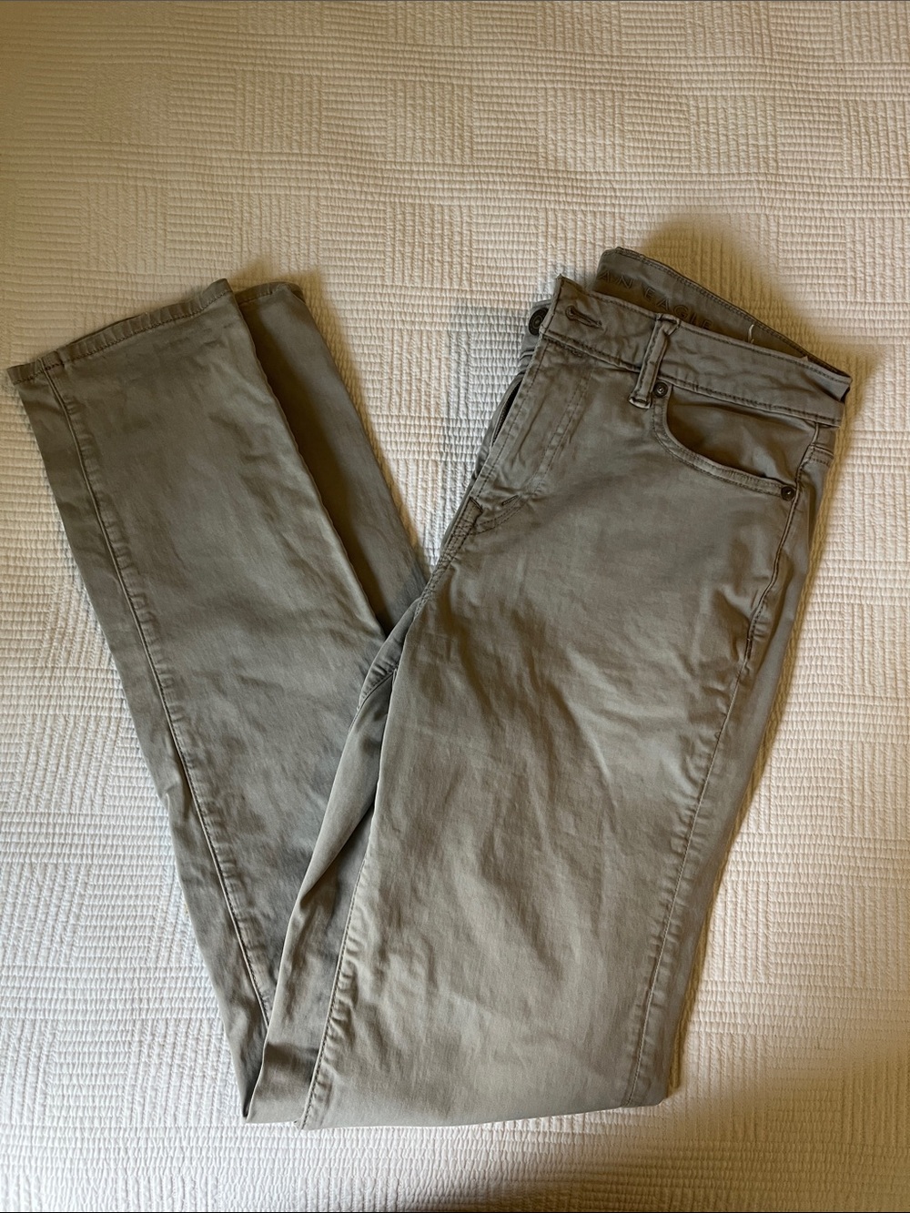 American Eagle Outfitters Slim Straight Men's Jeans in Olive